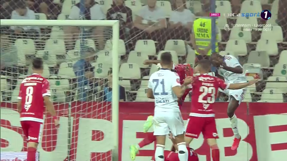 Fază controversată în Oțelul Galați - Dinamo! Gazdele au cerut lovitură de pedeapsă_8