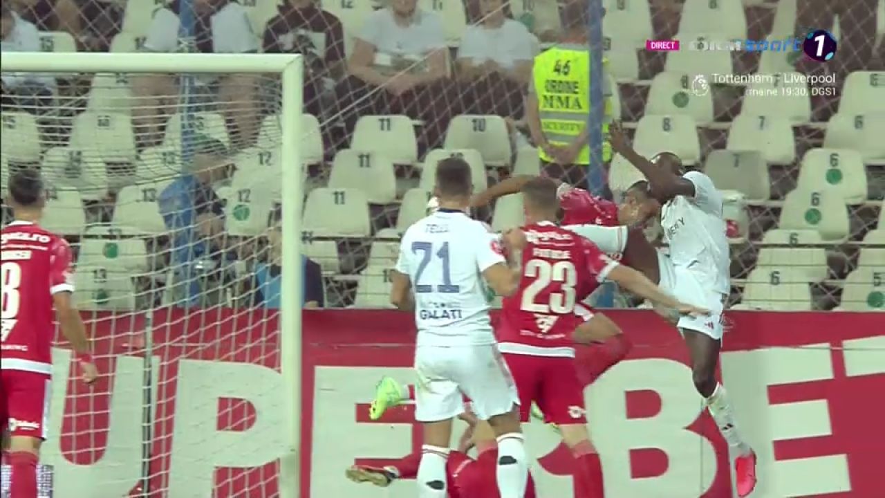 Fază controversată în Oțelul Galați - Dinamo! Gazdele au cerut lovitură de pedeapsă_9