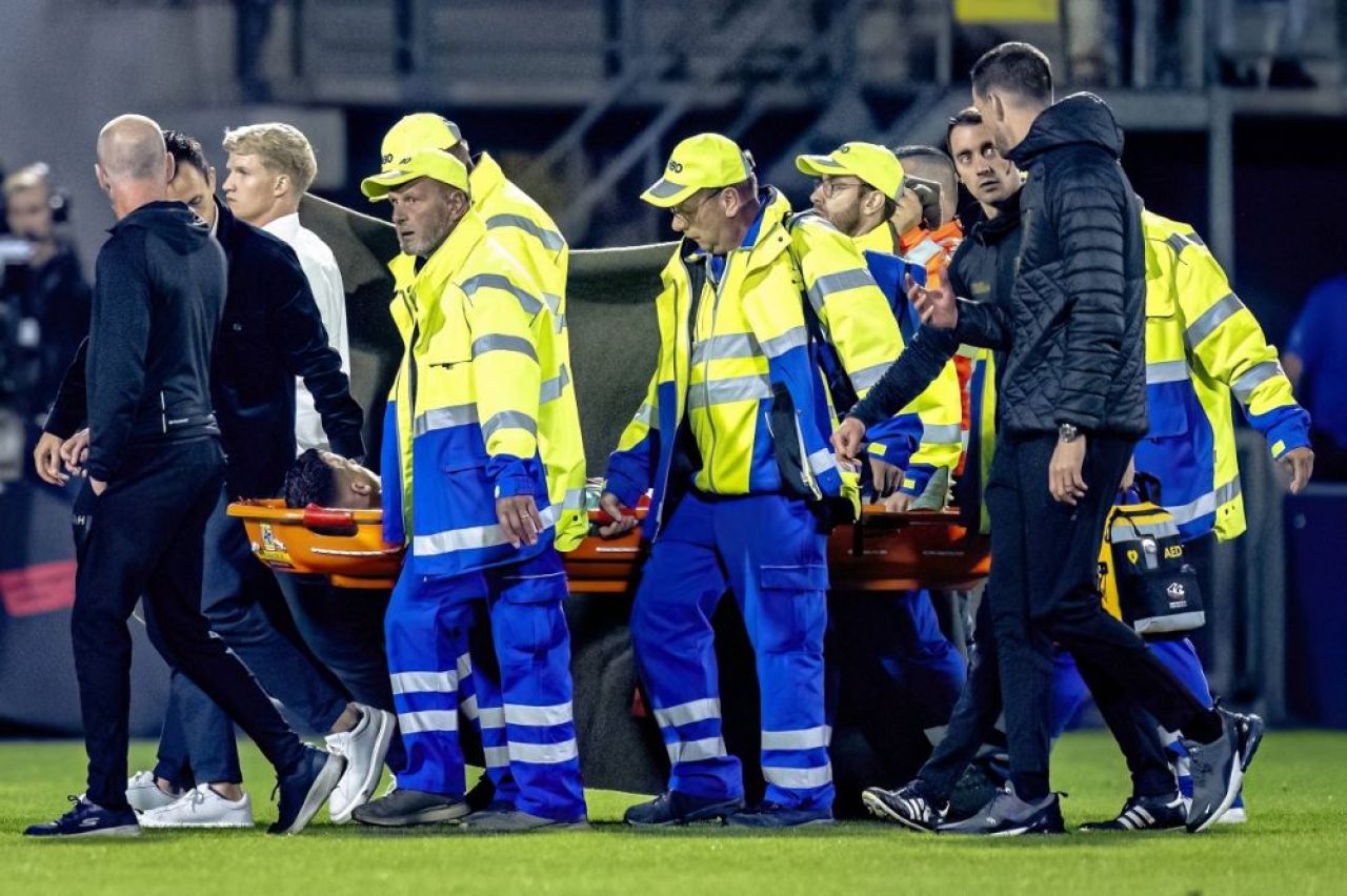 Meciul Waalwijk - Ajax, suspendat după o accidentare gravă a portarului! Momente dramatice în Eredivisie_12