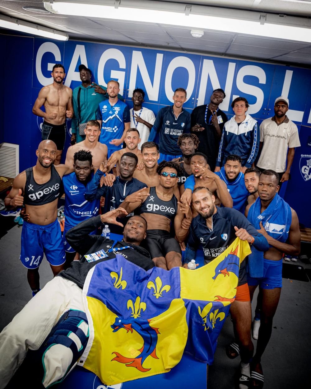 Virgiliu Postolachi a spart gheața în Franța! Cum l-a păcălit la gol pe portarul lui Bordeaux_3