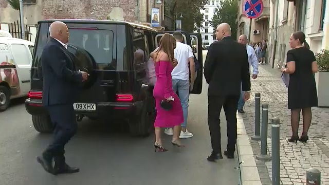 Simona Halep, apariție ravisantă la un eveniment caritabil. A venit însoțită de părinții săi_3