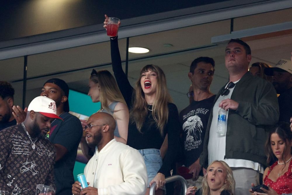 Nu știa că e filmată! Comentariul spumos făcut de Taylor Swift la adresa sportivului Travis Kelce și reacția fanilor_9