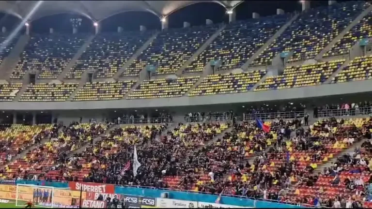 Fanii FCSB i-au scandat numele lui Alex Chipciu (02.10.2023)