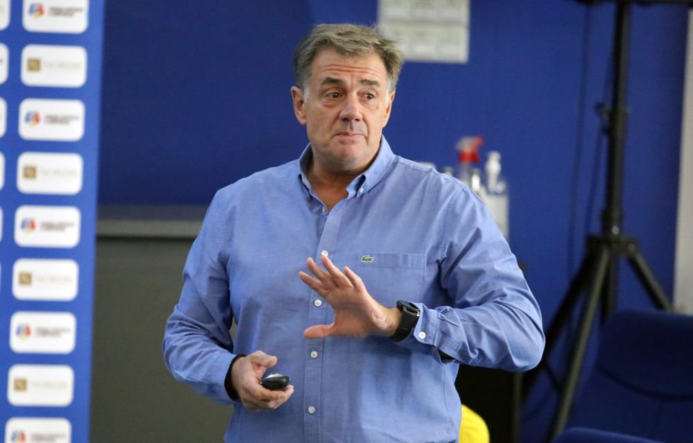 Gigi xenofobul! Creștinul Becali uită de Muntele Athos c&acirc;nd vorbește despre Kyros Vassaras: &rdquo;Grecul e grec, se infiltrează ca viermișorii, face mizerii!&rdquo;