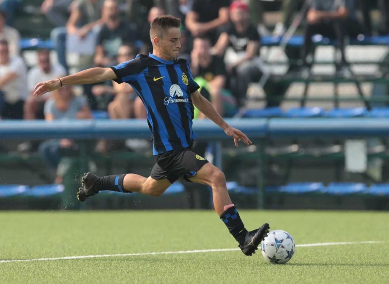 Cristian Chivu și Inter Primavera rămân invincibili în acest sezon după un final incendiar în meciul din UEFA Youth League!_4
