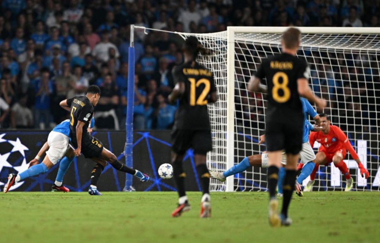 Hey, Jude! Bellingham s-a 'deghizat' în Maradona împotriva lui Napoli și a înscris spectaculos _6