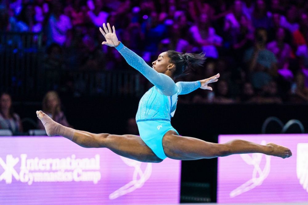A scris istorie chiar și cu penalizare! Simone Biles a dominat competiția deși știa că i se deduc puncte la săritura senzațională care îi poartă numele _3