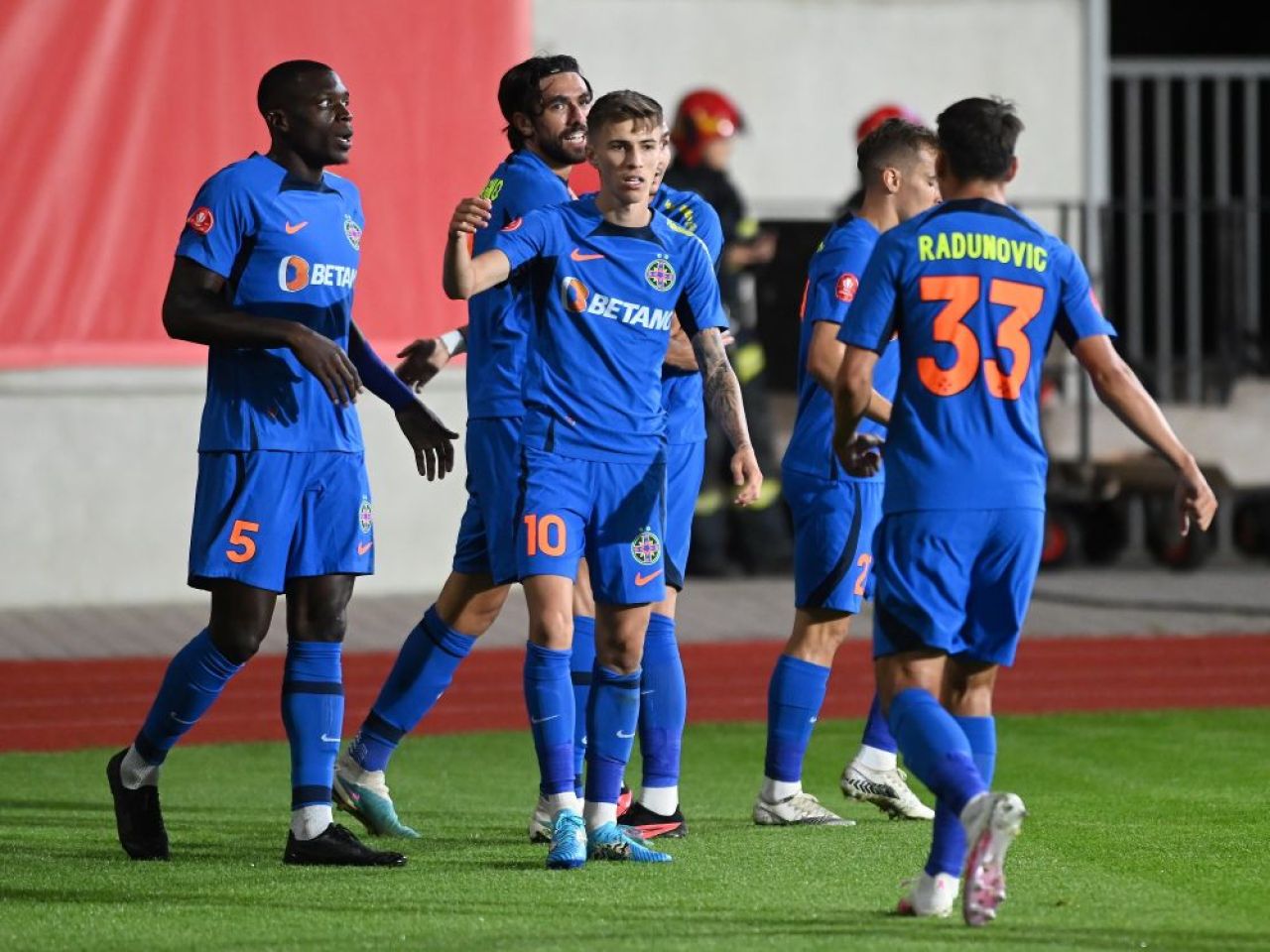 FC Botoșani - FCSB 0-1 | Victorie a la CFR pentru vicecampioană! Lixandru a marcat golul de trei puncte _2