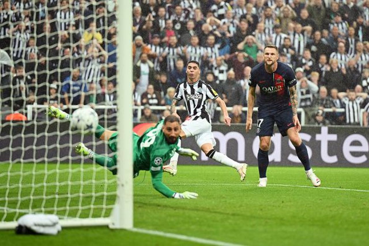 Show total în UEFA Champions League! Newcastle - PSG s-a încheiat 4-1, cu Istvan Kovacs la centru. Rezultatele serii la