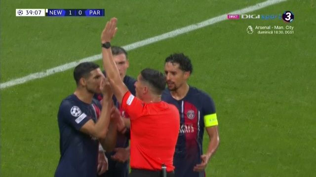 Istvan Kovacs, înconjurat de furioșii jucători ai lui PSG. Fază la limită în meciul cu Newcastle_5