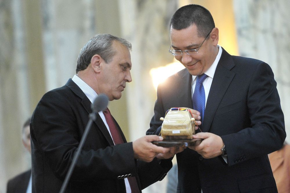 Ion Georgescu, primarul care taie și sp&acirc;nzură la CS Mioveni, reținut de DNA după ce a luat mită! PSD l-a exclus din partid