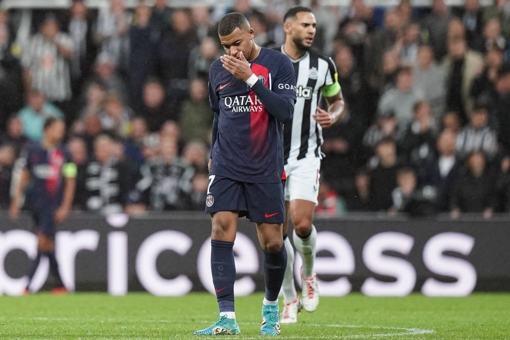 Distrus de presa franceză și notat cu 2 de L'Equipe, Mbappé are o singură opțiune: „Câți ani are? Pleacă de acolo!”_4