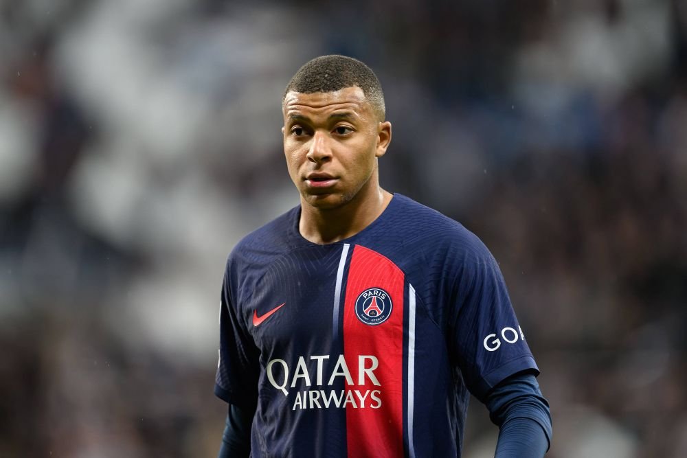 Distrus de presa franceză și notat cu 2 de L'Equipe, Mbappé are o singură opțiune: „Câți ani are? Pleacă de acolo!”_5