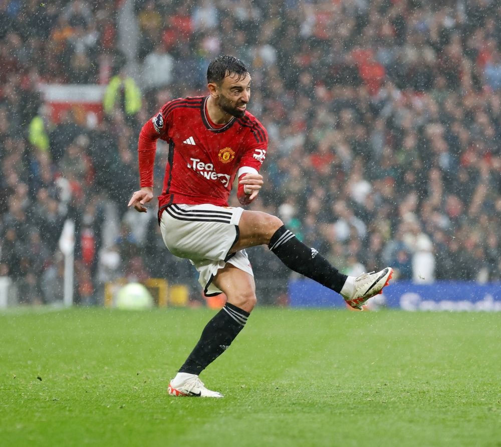 Diavol adevărat! 6.666 de minute jucate sezonul trecut de Bruno Fernandes, record mondial pentru căpitanul lui Manchester United_3