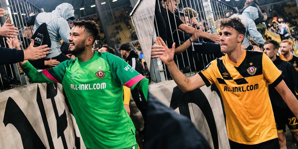 La mijlocul săptămânii și în seară de UCL, o echipă de liga a treia a strâns aproape 30.000 de oameni la meci!_7