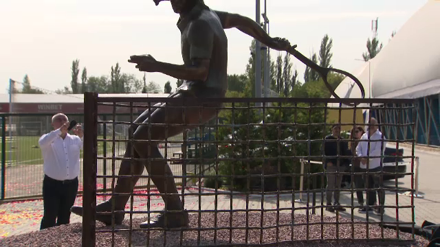 Ilie Năstase are statuie. Cum arată și unde e amplasată_6