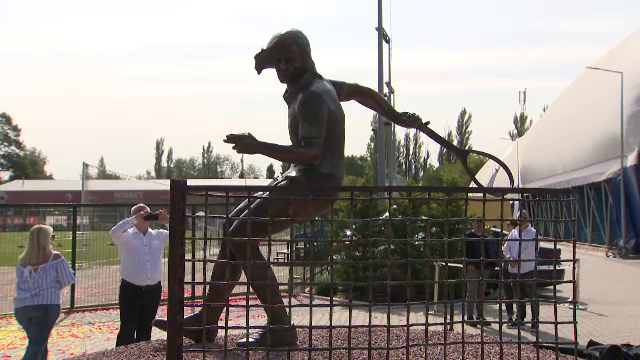 Ilie Năstase are statuie. Cum arată și unde e amplasată_10