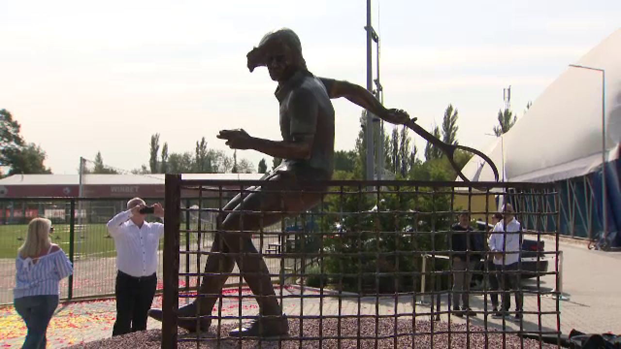 Ilie Năstase are statuie. Cum arată și unde e amplasată_7