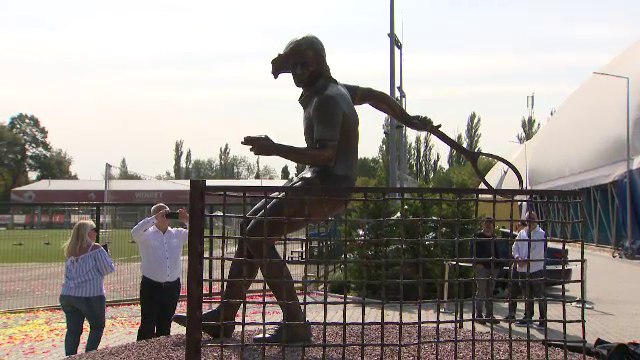 Ilie Năstase are statuie. Cum arată și unde e amplasată_12