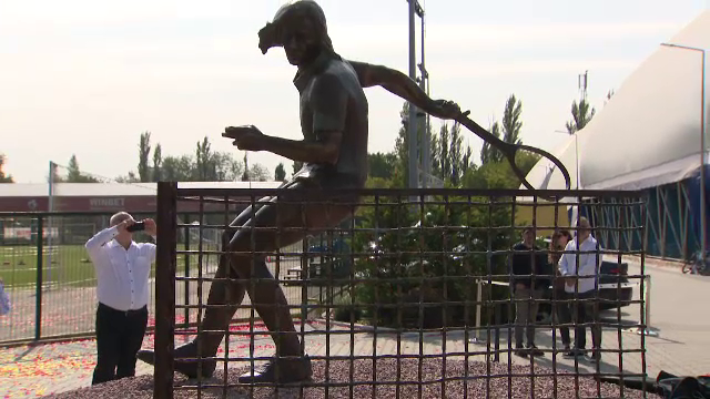 Ilie Năstase are statuie. Cum arată și unde e amplasată_40