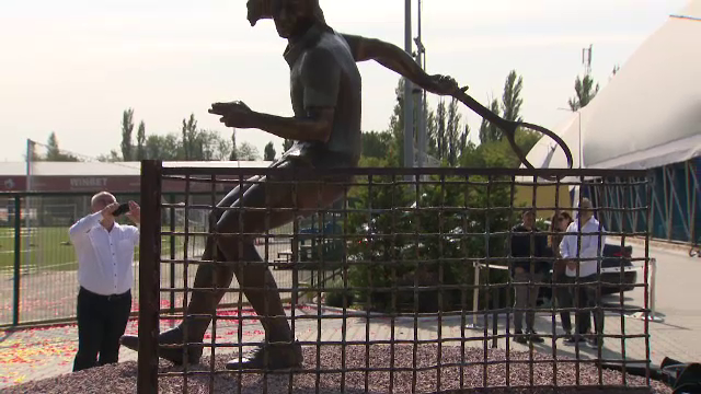 Ilie Năstase are statuie. Cum arată și unde e amplasată_47