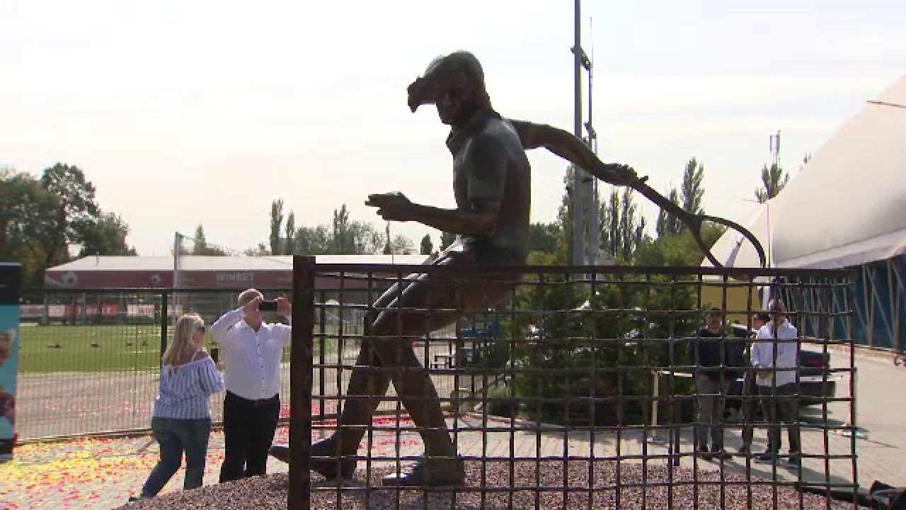 Ilie Năstase are statuie. Cum arată și unde e amplasată_41