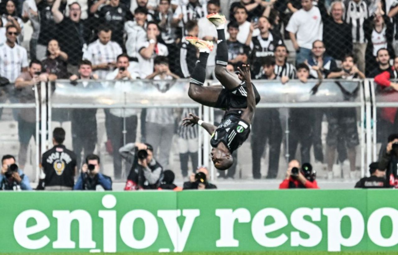 Desfășurare uluitoare în Conference League, după ce Beșiktaș conducea cu 2-0 în minutul 80. Fanii au făcut iureș_2