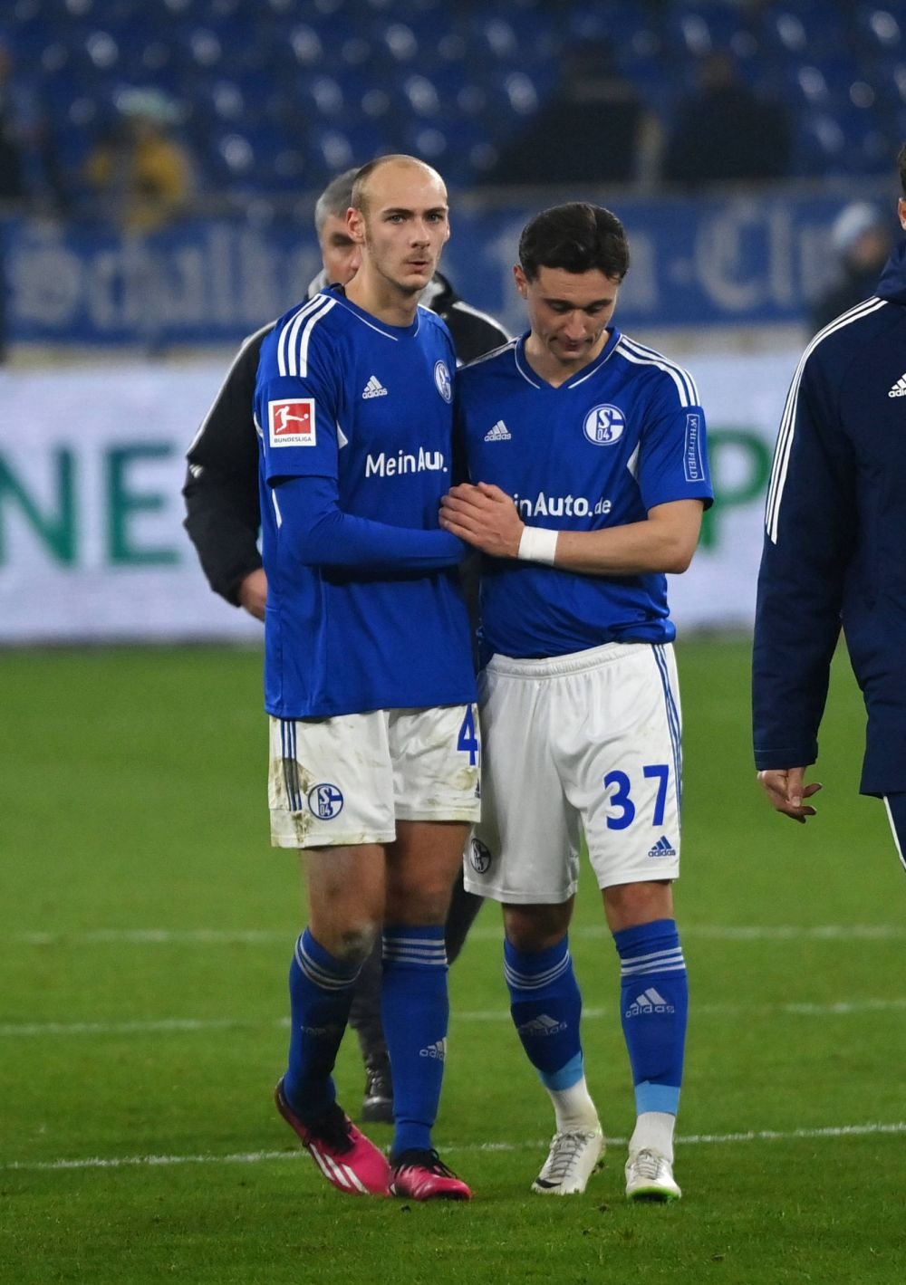 Andreas Ivan, fotbalistul român accidentat imediat după debutul în Bundesliga, a revenit pe gazon după 8 luni: ”Nu mă las!”_19