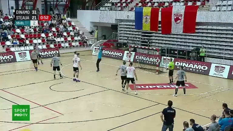 Dinamo a învins-o pe Steaua cu 37-26, în "Eternul Derby" din handbal (Pro Arena & VOYO)