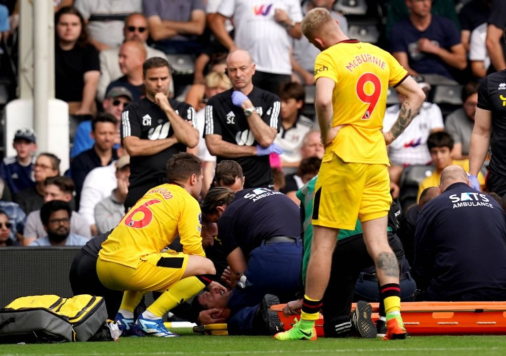 Accidentare horror în Premier League! A avut nevoie de oxigen după ce și-a rupt glezna pe teren! Imagini cu puternic impact emoțional _5
