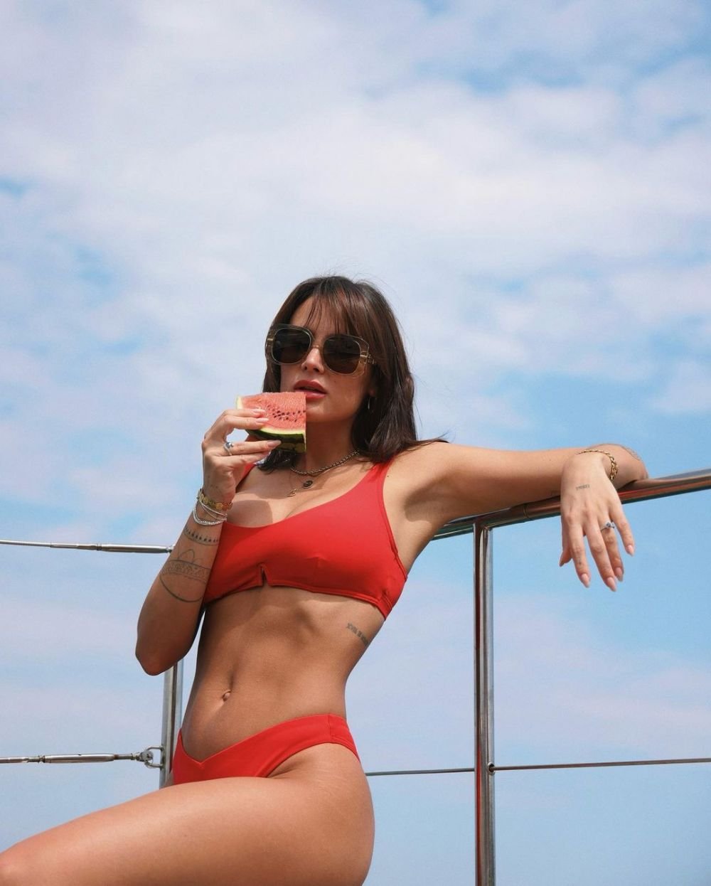 Fata legendei lui Chelsea, aproape să fie interzisă pe internet după ce a apărut topless într-un clip_5