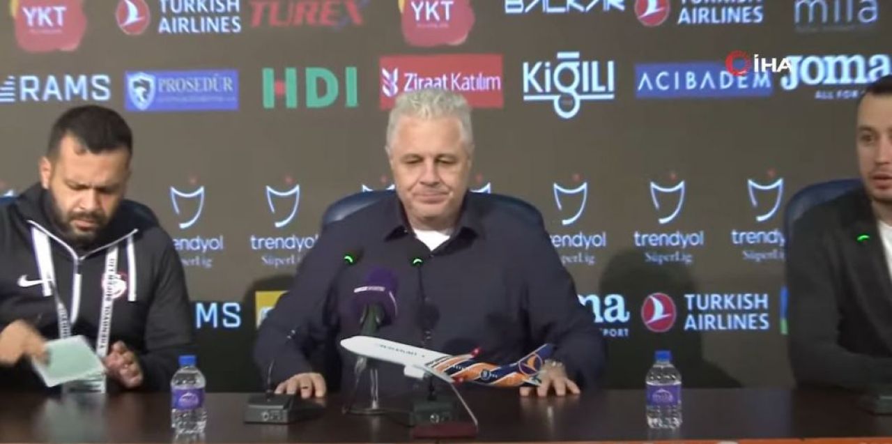 „Nu i-am văzut pe teren. Vreau să întreb: de ce?” Marius Șumudică, spumos la conferința de presă după înfrângerea cu Basaksehir _3