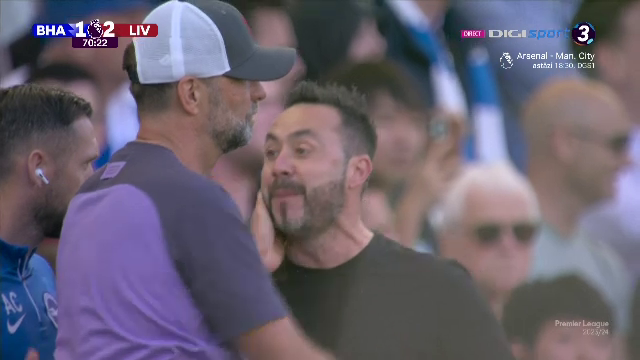 Roberto De Zerbi, criză de nervi la marginea terenului! Jurgen Klopp a venit să-l calmeze_33