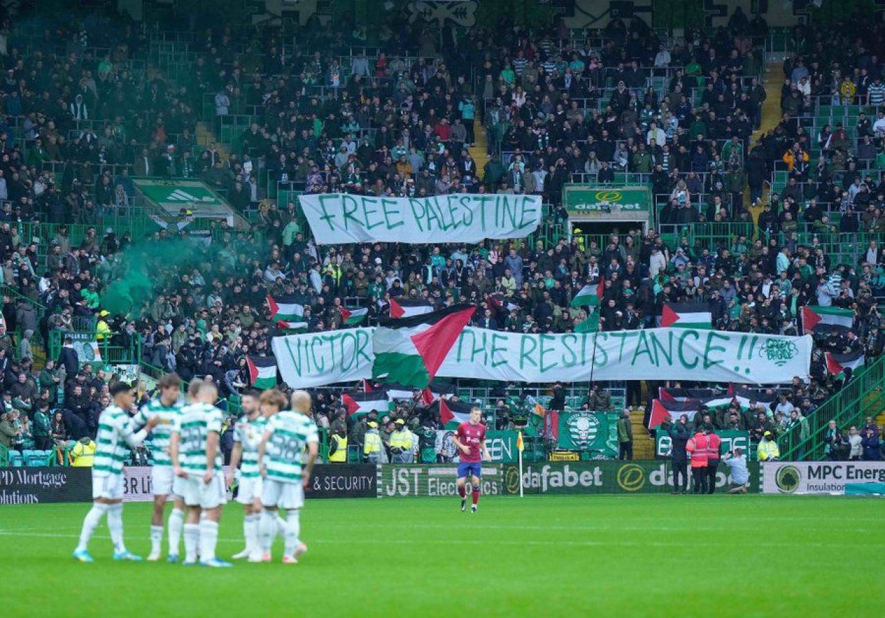 Fanii a trei echipe europene, printre care și a unui român, au afișat mesaje pro Palestina: „Victorie rezistenței!”_1