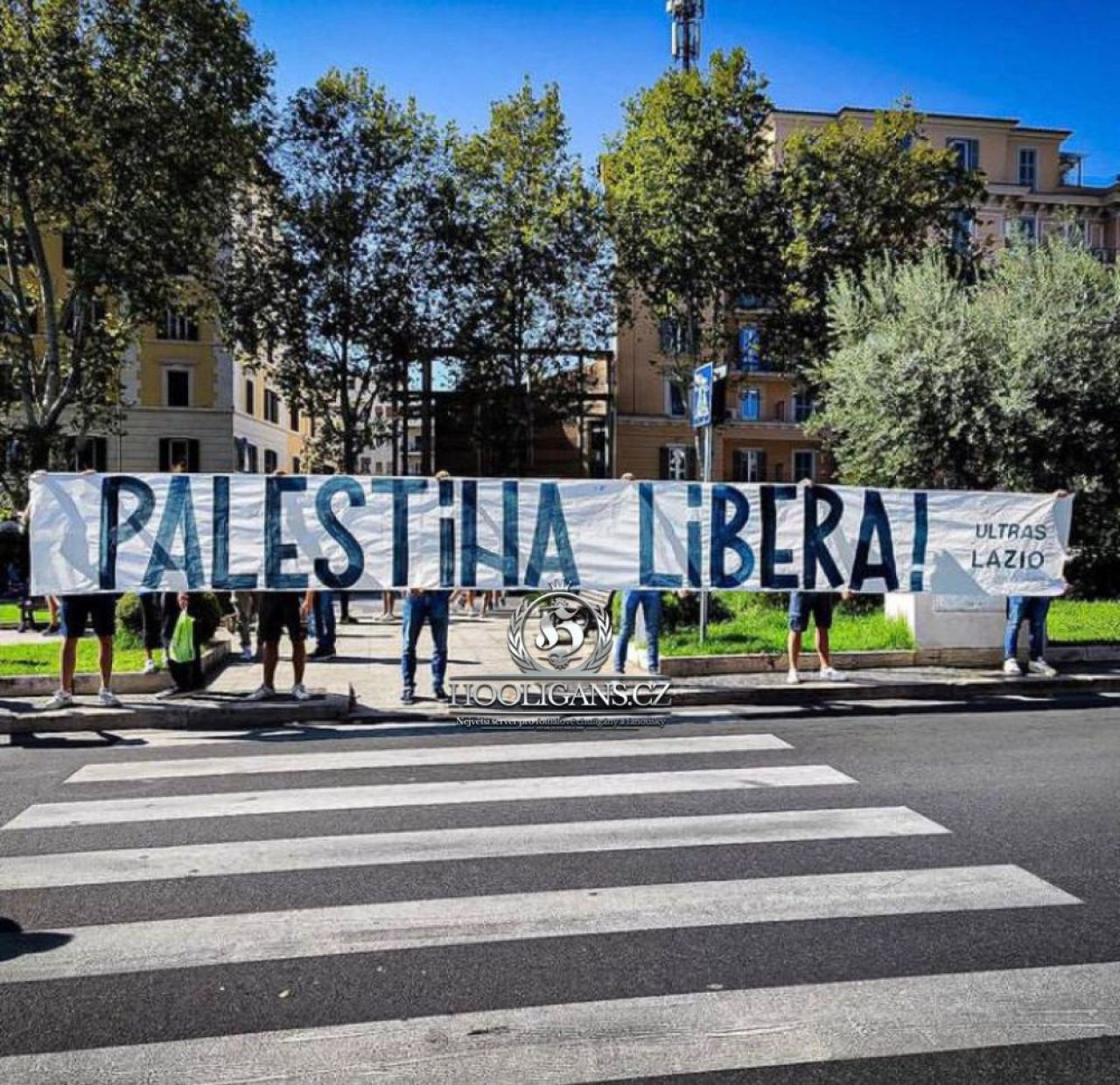Fanii a trei echipe europene, printre care și a unui român, au afișat mesaje pro Palestina: „Victorie rezistenței!”_2