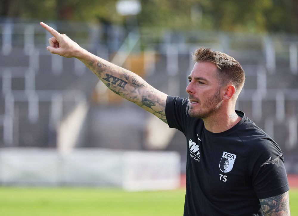 Prima schimbare de antrenor &icirc;n Bundesliga! Eliminarea din Cupă, &icirc;n fața unei echipe din liga a treia, i-a fost fatală tehnicianului