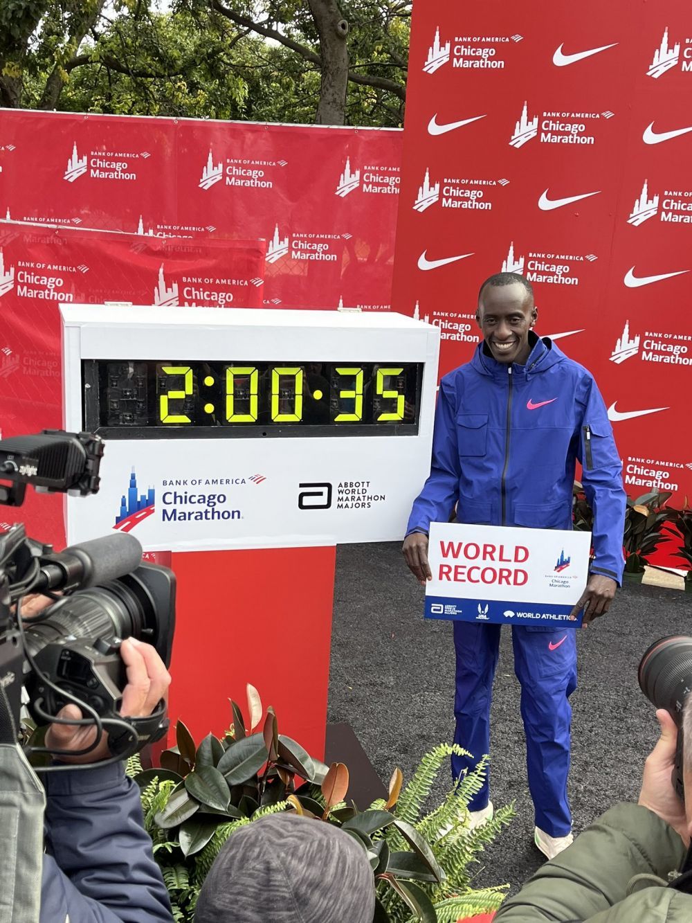 Vali Tomescu, expert în maraton, lămurește pentru Sport.ro recordul mondial stabilit la Chicago de Kelvin Kiptum, dar are și semne de întrebare după ce a analizat explicațiile antrenorului sportivului kenyan_10
