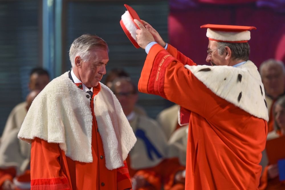 Carlo Ancelotti, dat de gol de rectorul Universității din Parma după ce a fost învestit Doctor Honoris Causa: „Îl așteaptă o aventură extraordinară!” _9