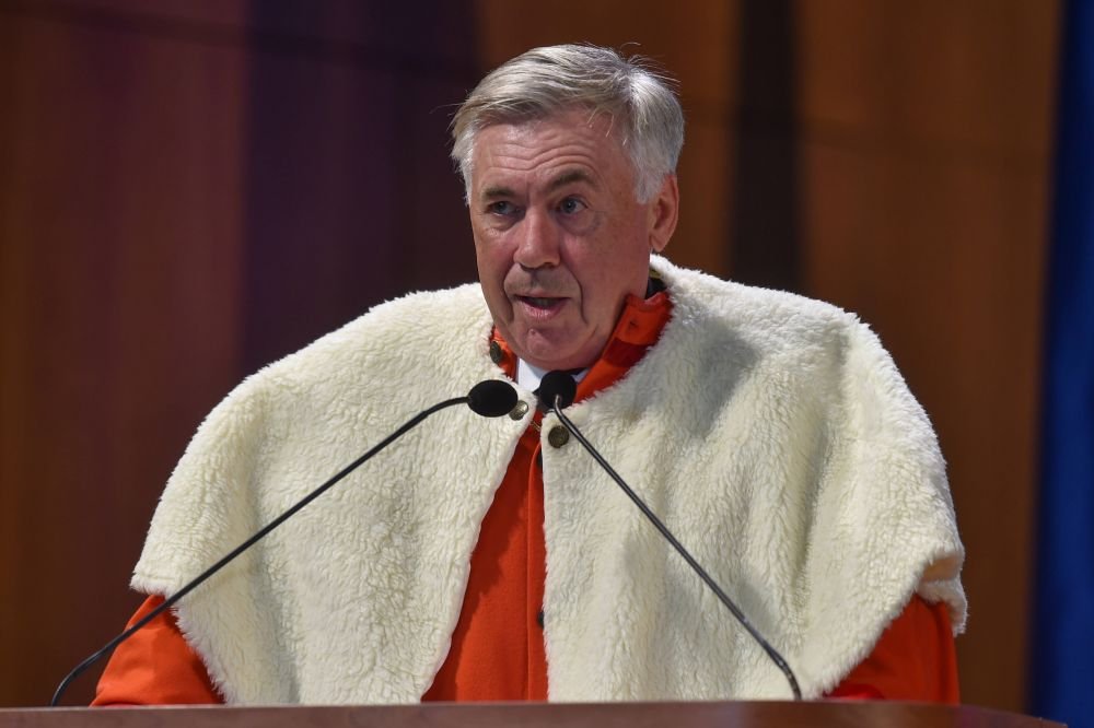 Carlo Ancelotti, dat de gol de rectorul Universității din Parma după ce a fost învestit Doctor Honoris Causa: „Îl așteaptă o aventură extraordinară!” _16