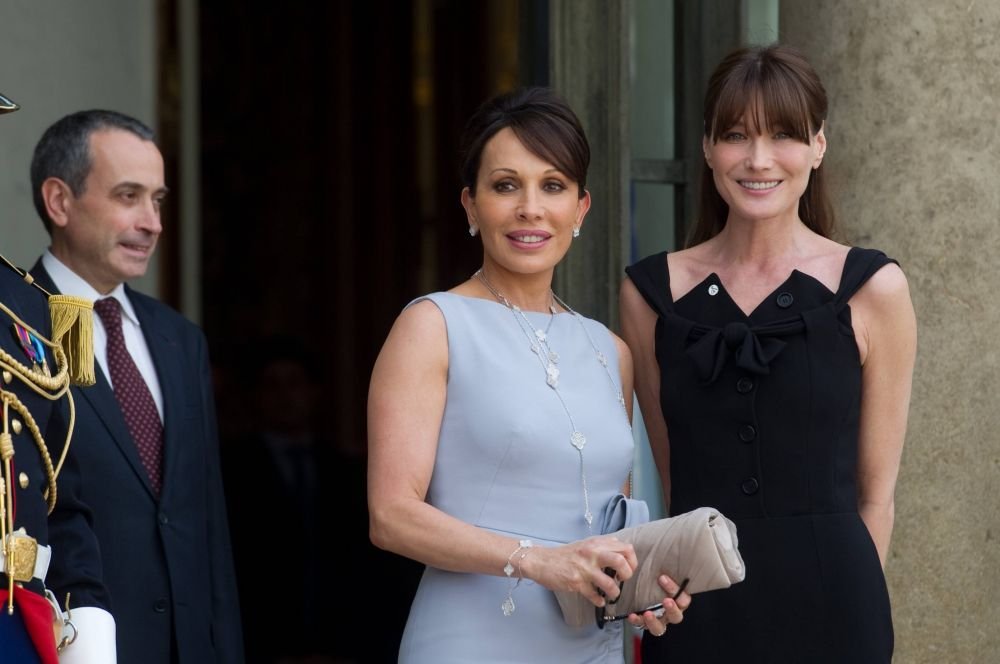 Cum arată Sylvia, soția franțuzoaică a dictatorului Ali Bongo, trimisă astăzi în închisoare de junta militară din Gabon_4