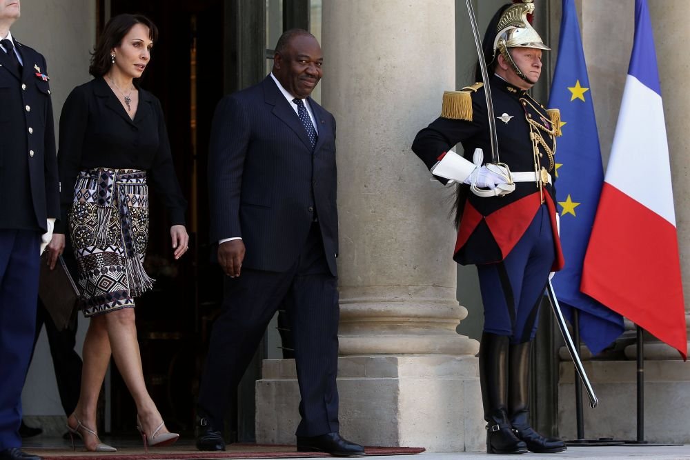 Cum arată Sylvia, soția franțuzoaică a dictatorului Ali Bongo, trimisă astăzi în închisoare de junta militară din Gabon_9