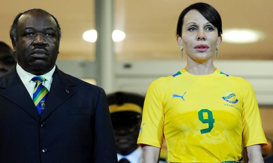 Cum arată Sylvia, soția franțuzoaică a dictatorului Ali Bongo, trimisă astăzi &icirc;n &icirc;nchisoare de junta militară din Gabon
