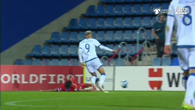 Lovitură grea pentru Rapid! Albion Rrahmani a fost scos pe targă și este suspect de o accidentare dură_3