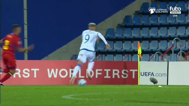 Lovitură grea pentru Rapid! Albion Rrahmani a fost scos pe targă și este suspect de o accidentare dură_11