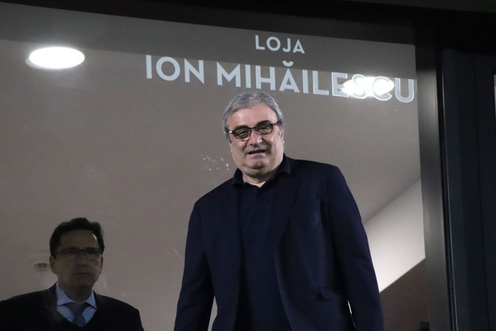 Răzvan Burleanu a discutat mult cu 
