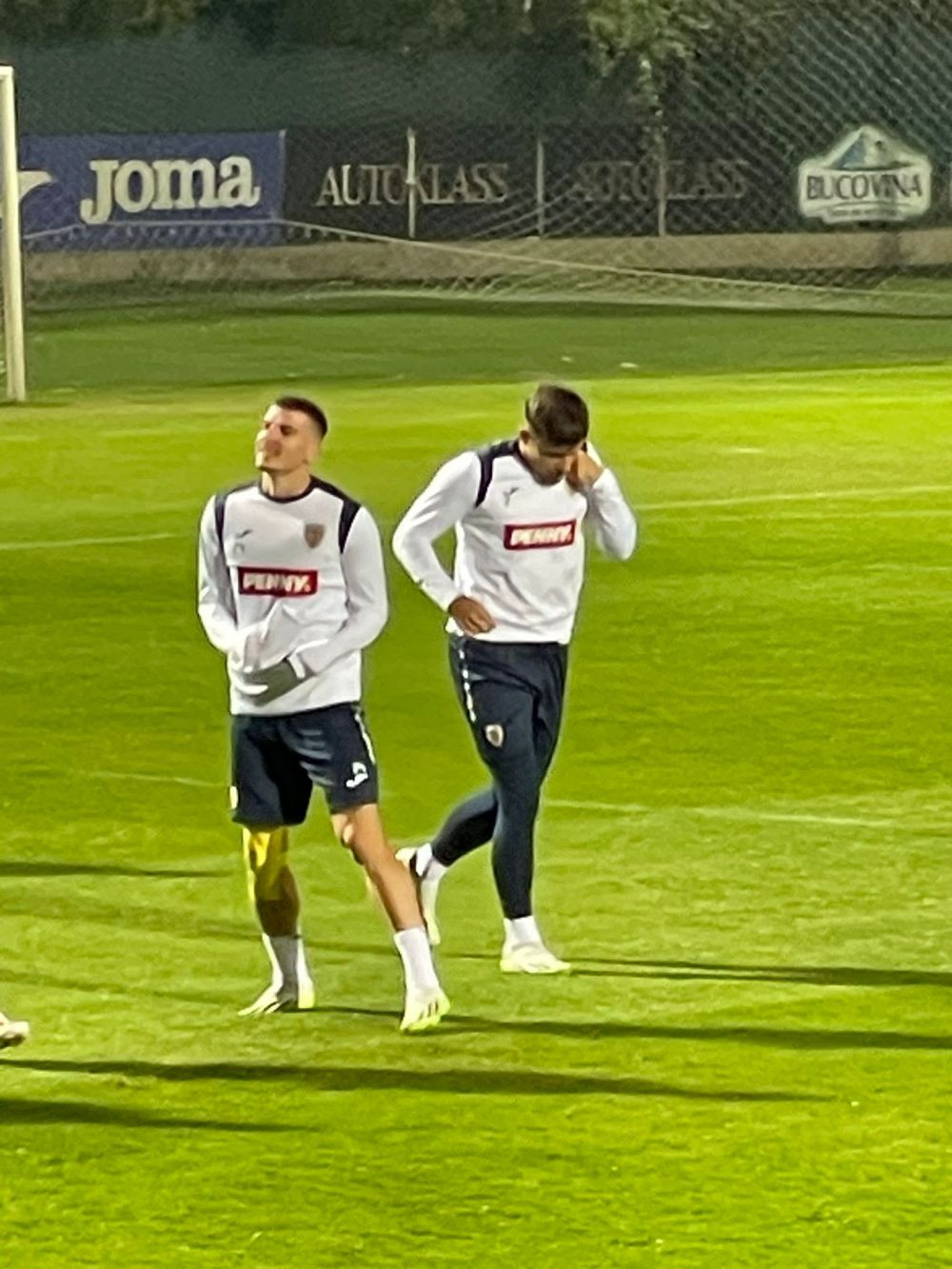 Probleme pentru Valentin Mihăilă înainte de România - Andorra. Cum a apărut la antrenamentul oficial_4