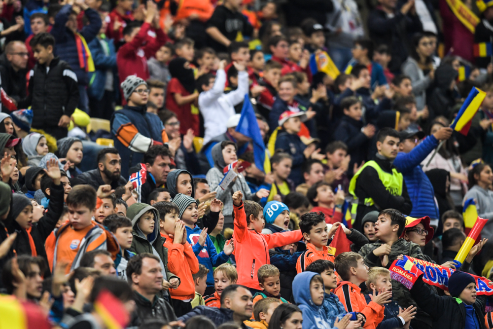 Copiii, al 12-lea jucător. C&acirc;ti tineri vor susține din tribune Rom&acirc;nia la meciul cu Andorra