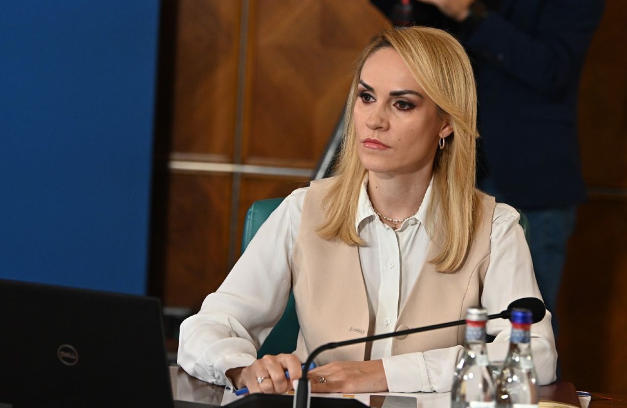 Câți ani de pușcărie au fost prezenți la nunta băiatului Gabrielei Firea, cel cu nota 1,20 la bac: naș a fost Gigi Nețoiu!_9