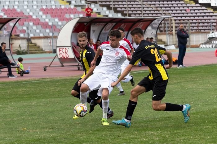 Dinamovistul Alex Iordănescu, fratele lui Edi Iordănescu, marcator în ultima etapă pentru liderul campionatului! Brigadă exclusiv feminină în Ștefan cel Mare_4