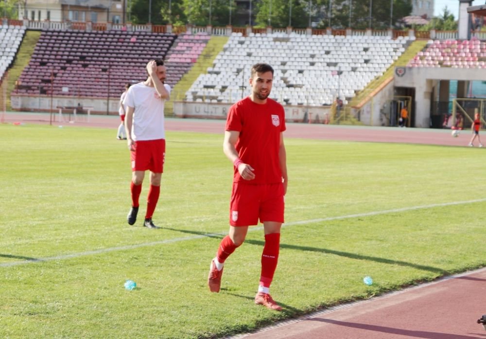 Dinamovistul Alex Iordănescu, fratele lui Edi Iordănescu, marcator în ultima etapă pentru liderul campionatului! Brigadă exclusiv feminină în Ștefan cel Mare_10